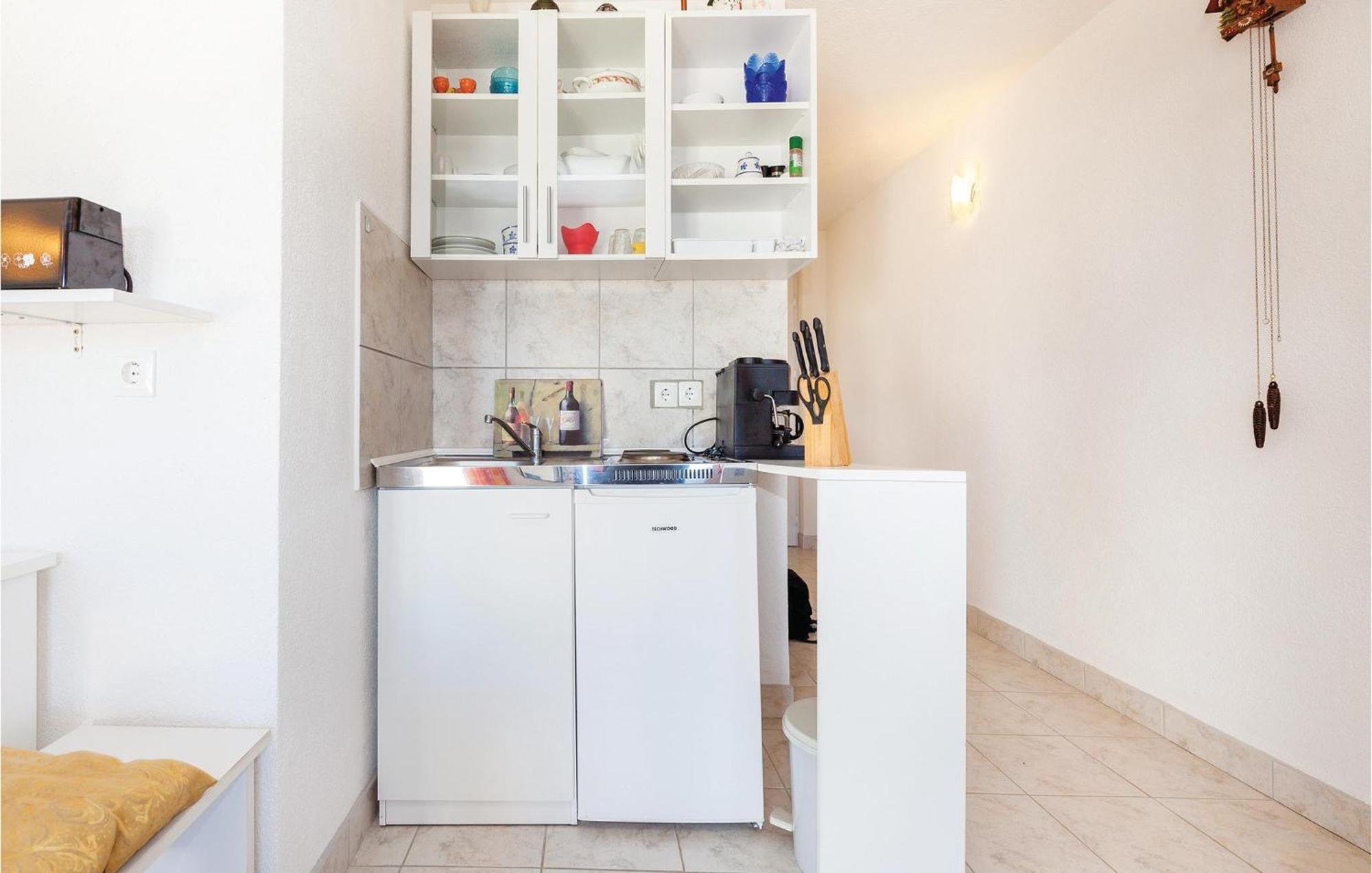 Gorgeous Apartment In Klenovica With Kitchen Esterno foto